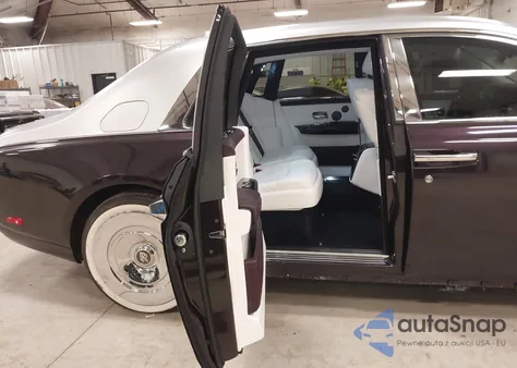 2018 Rolls-Royce Phantom z USA, uszkodzony, nr VIN SCA687S56JU104577